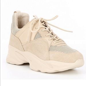 Steve Madden Beige Movement Sneakers 👟
